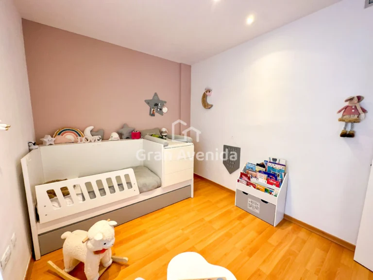 Chalet de 217 m², Gallipont · La Pobla de Vallbona, foto 27 de 30