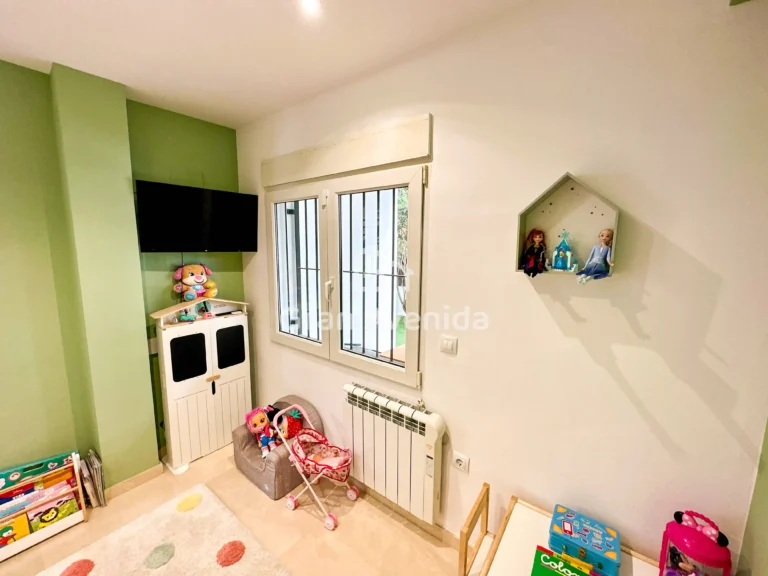 Chalet de 217 m², Gallipont · La Pobla de Vallbona, foto 16 de 30