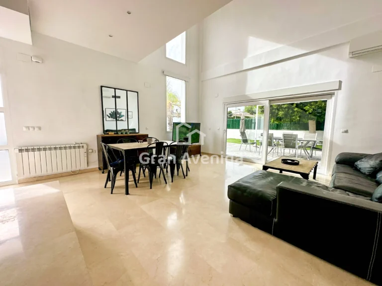 Chalet de 217 m², Gallipont · La Pobla de Vallbona, foto 8 de 30