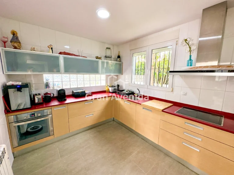 Chalet de 217 m², Gallipont · La Pobla de Vallbona, foto 10 de 30