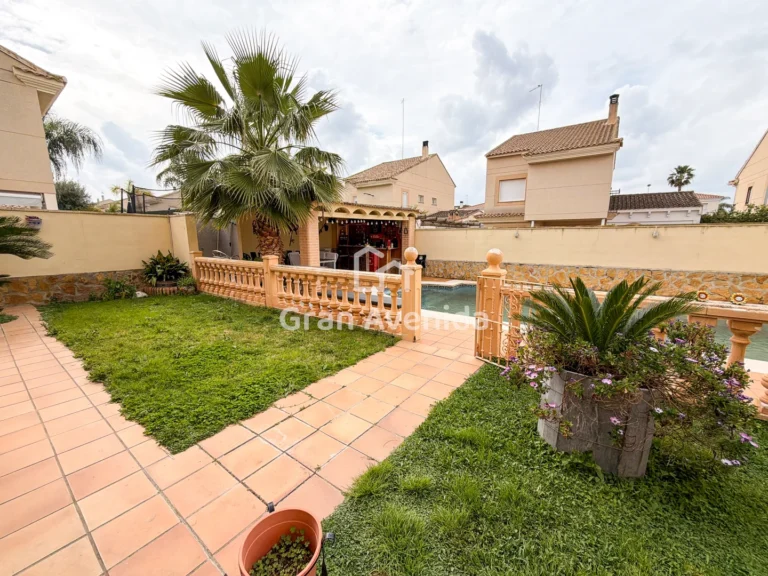 Chalet de 206 m², Les Taules · L'Eliana, foto 5 de 24