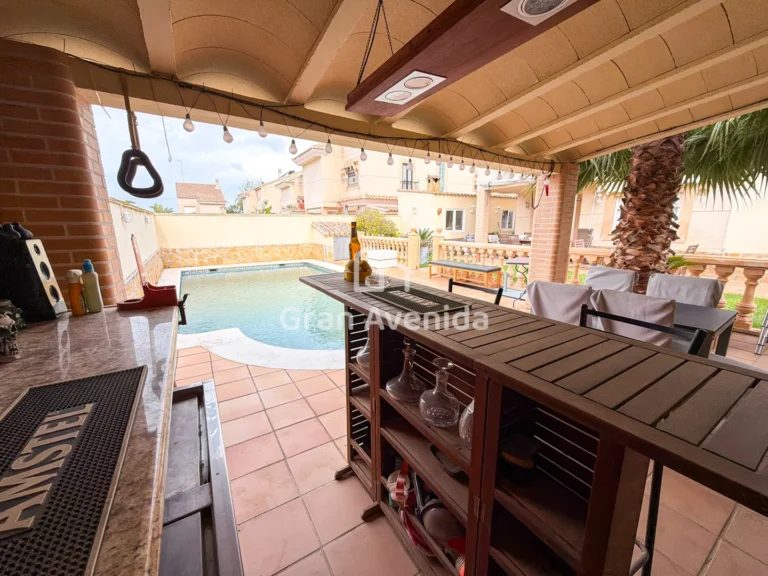 Chalet de 206 m², Les Taules · L'Eliana, foto 3 de 24