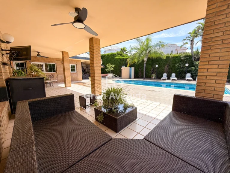 Chalet de 410 m², Entrepinos · L'Eliana, foto 6 de 31