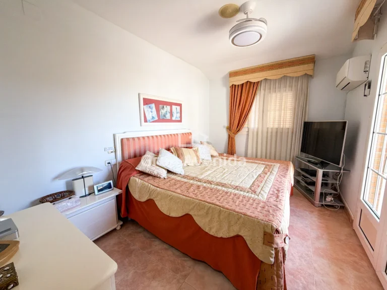 Chalet de 410 m², Entrepinos · L'Eliana, foto 18 de 31