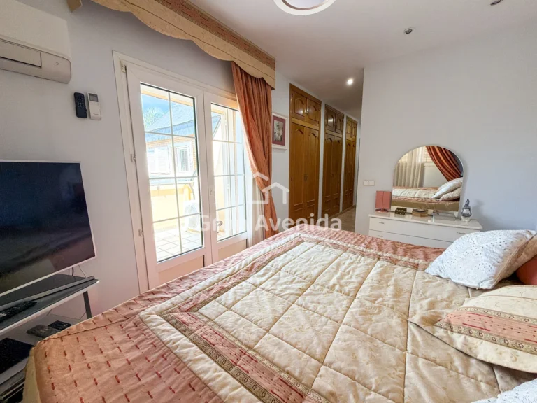 Chalet de 410 m², Entrepinos · L'Eliana, foto 19 de 31