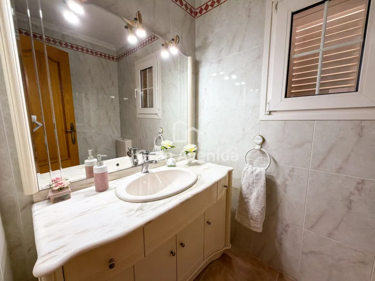 Chalet de 410 m², Entrepinos · L'Eliana, foto 27 de 31