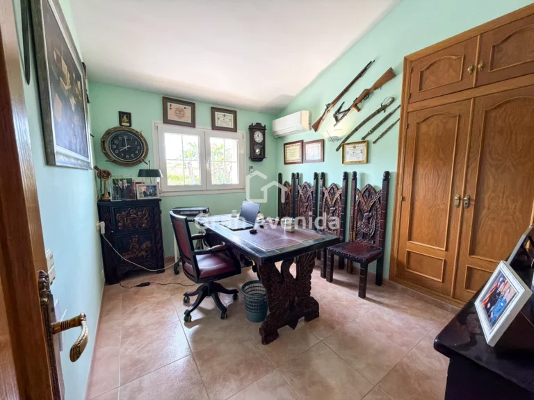 Chalet de 410 m², Entrepinos · L'Eliana, foto 30 de 31