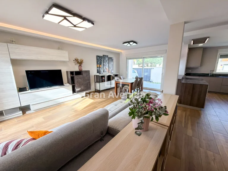 Chalet pareado de 188 m², Maravisa · La Pobla de Vallbona, foto 3 de 28