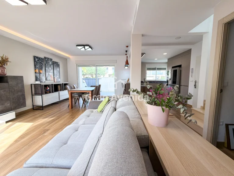 Chalet pareado de 188 m², Maravisa · La Pobla de Vallbona, foto 4 de 28