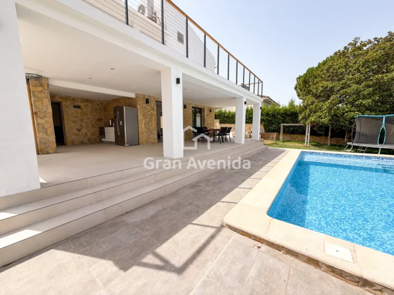 Chalet de 322 m², Entrepinos · L'Eliana, foto 5 de 26