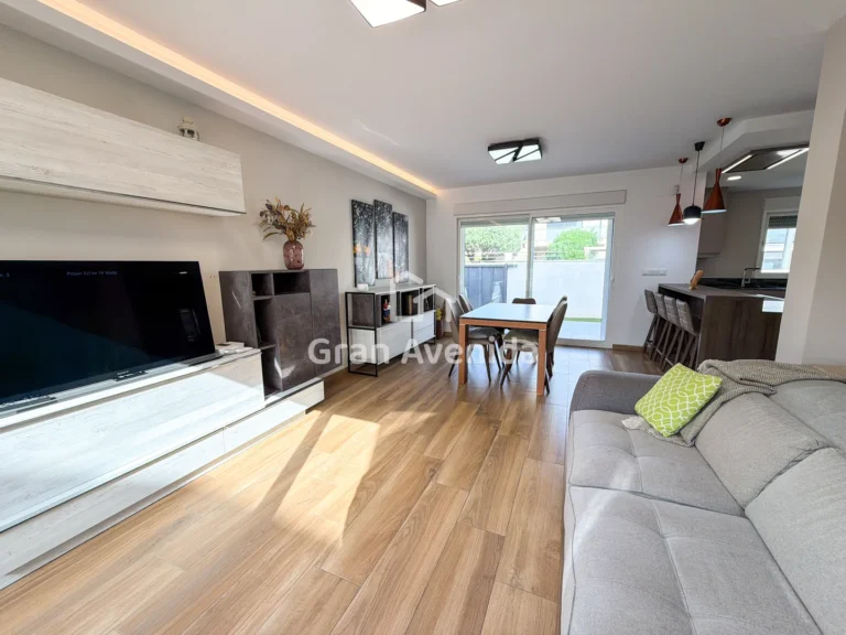 Chalet pareado de 188 m², Maravisa · La Pobla de Vallbona, foto 6 de 28