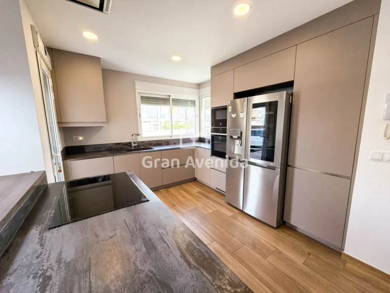 Chalet pareado de 188 m², Maravisa · La Pobla de Vallbona, foto 10 de 28
