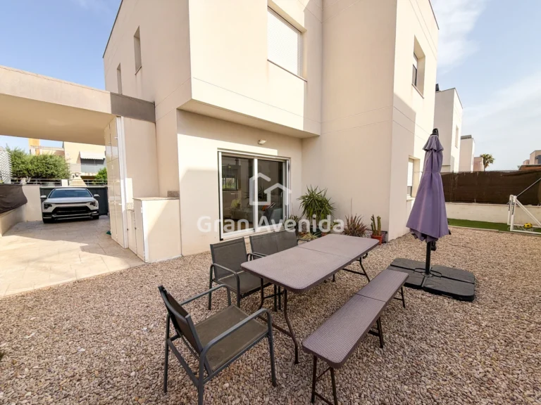Chalet pareado de 188 m², Maravisa · La Pobla de Vallbona, foto 27 de 28