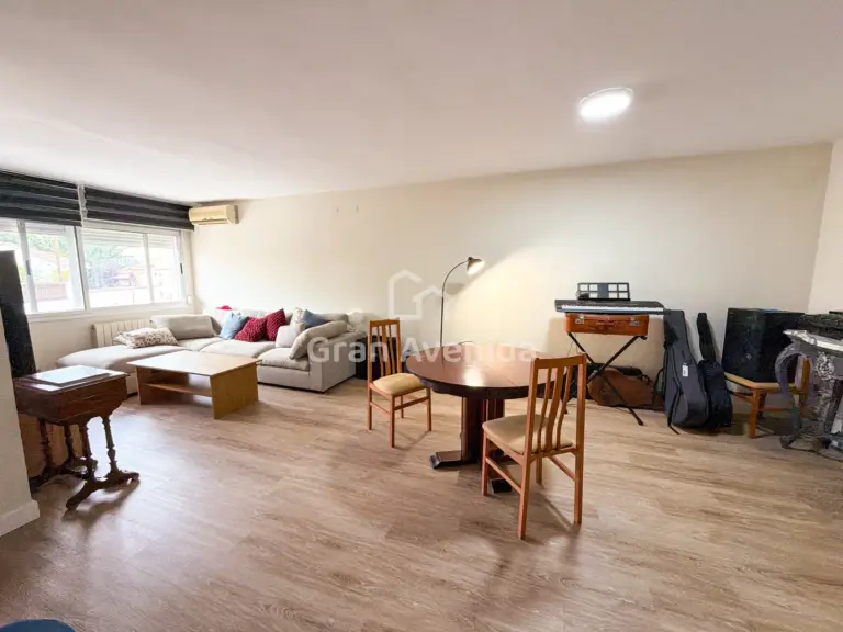 Adosado de 227 m², Casetes · La Eliana, foto 2 de 23