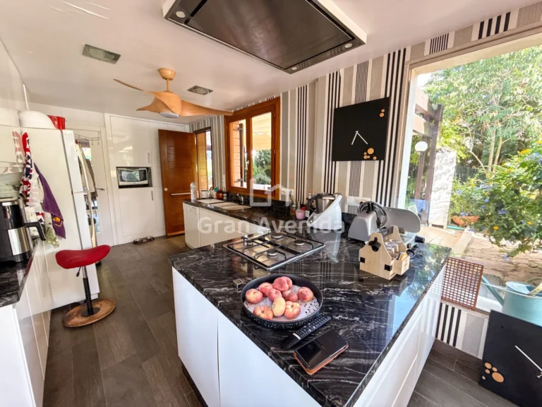 Chalet en Montealcedo de 203 m², L'Eliana, foto 10 de 41