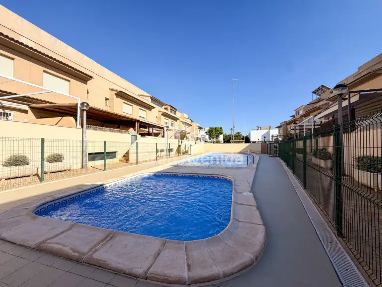 245 m² Semi-detached house, San Vicente · San Antonio de Benagéber, photo 1 of 37