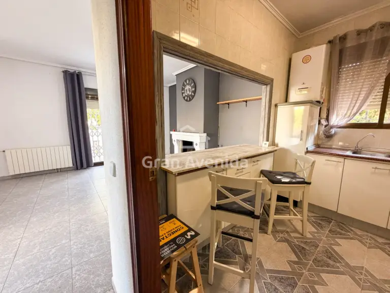 Chalet de 210 m², Entrepinos · La Eliana, foto 11 de 26