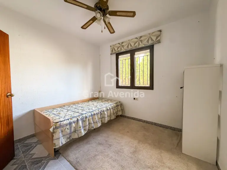 Chalet de 210 m², Entrepinos · La Eliana, foto 15 de 26