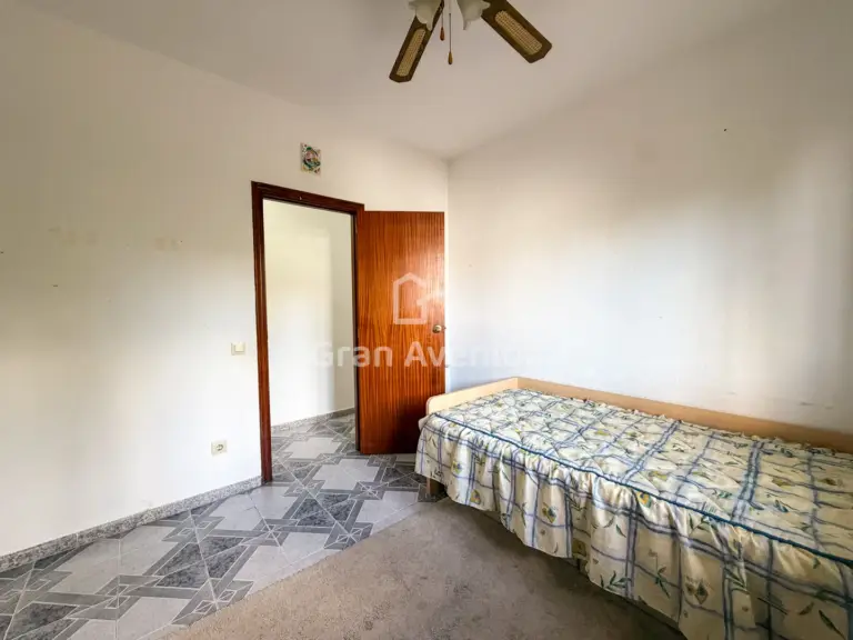 Chalet de 210 m², Entrepinos · La Eliana, foto 16 de 26