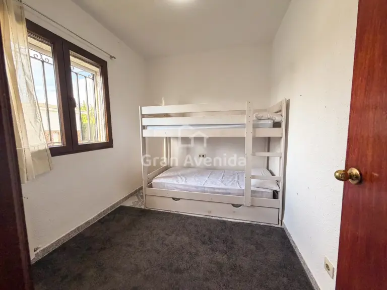 Chalet de 210 m², Entrepinos · La Eliana, foto 19 de 26